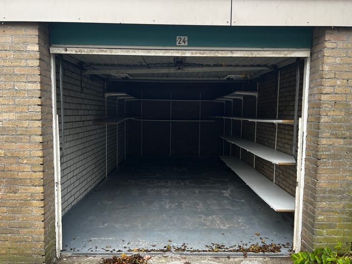 Photo 3 of Meidoornweg