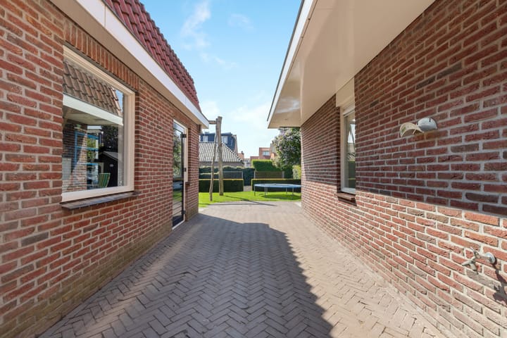 Photo 33 of Professor Eijkmanstraat 57