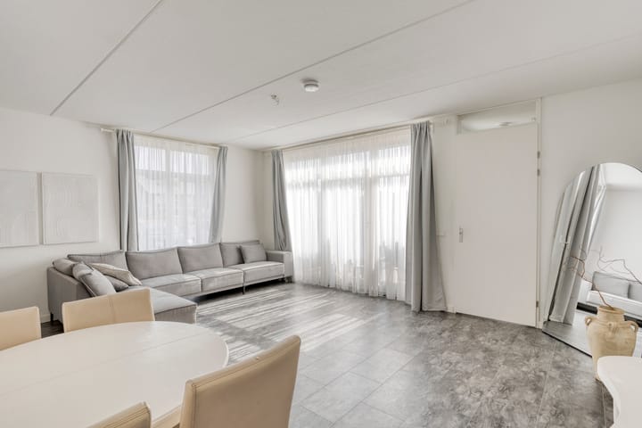 Foto 5 van Saparua 77