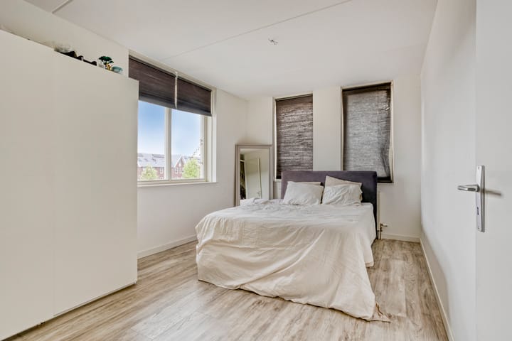 Foto 12 van Saparua 77