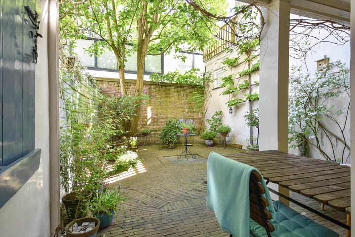 Photo 20 of Anna Paulownastraat 35