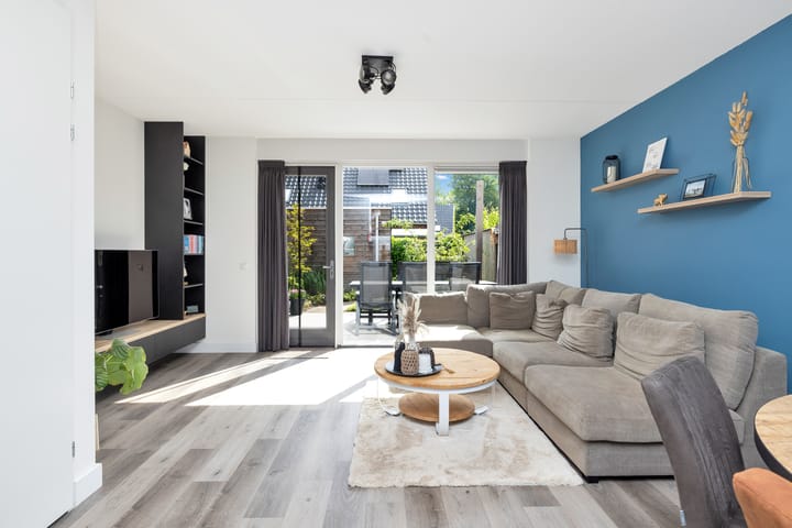 Foto 17 van Den Heuvel 48