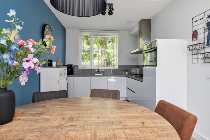 Foto 18 van Den Heuvel 48