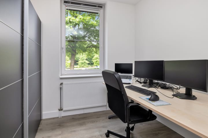 Foto 27 van Den Heuvel 48