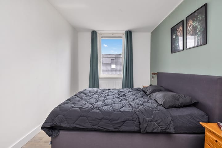 Foto 30 van Den Heuvel 48