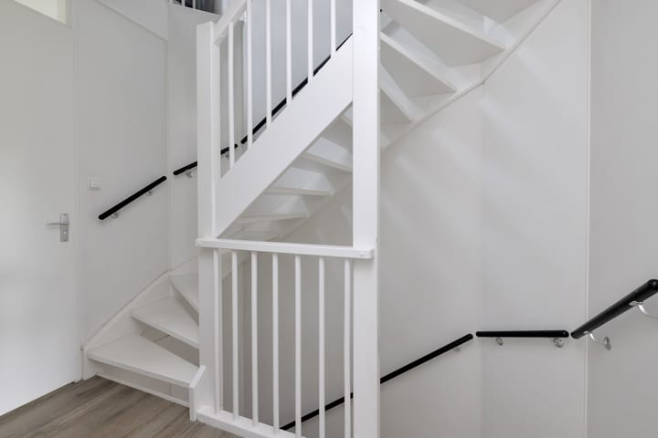 Foto 33 van Den Heuvel 48