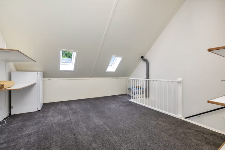 Foto 35 van Den Heuvel 48