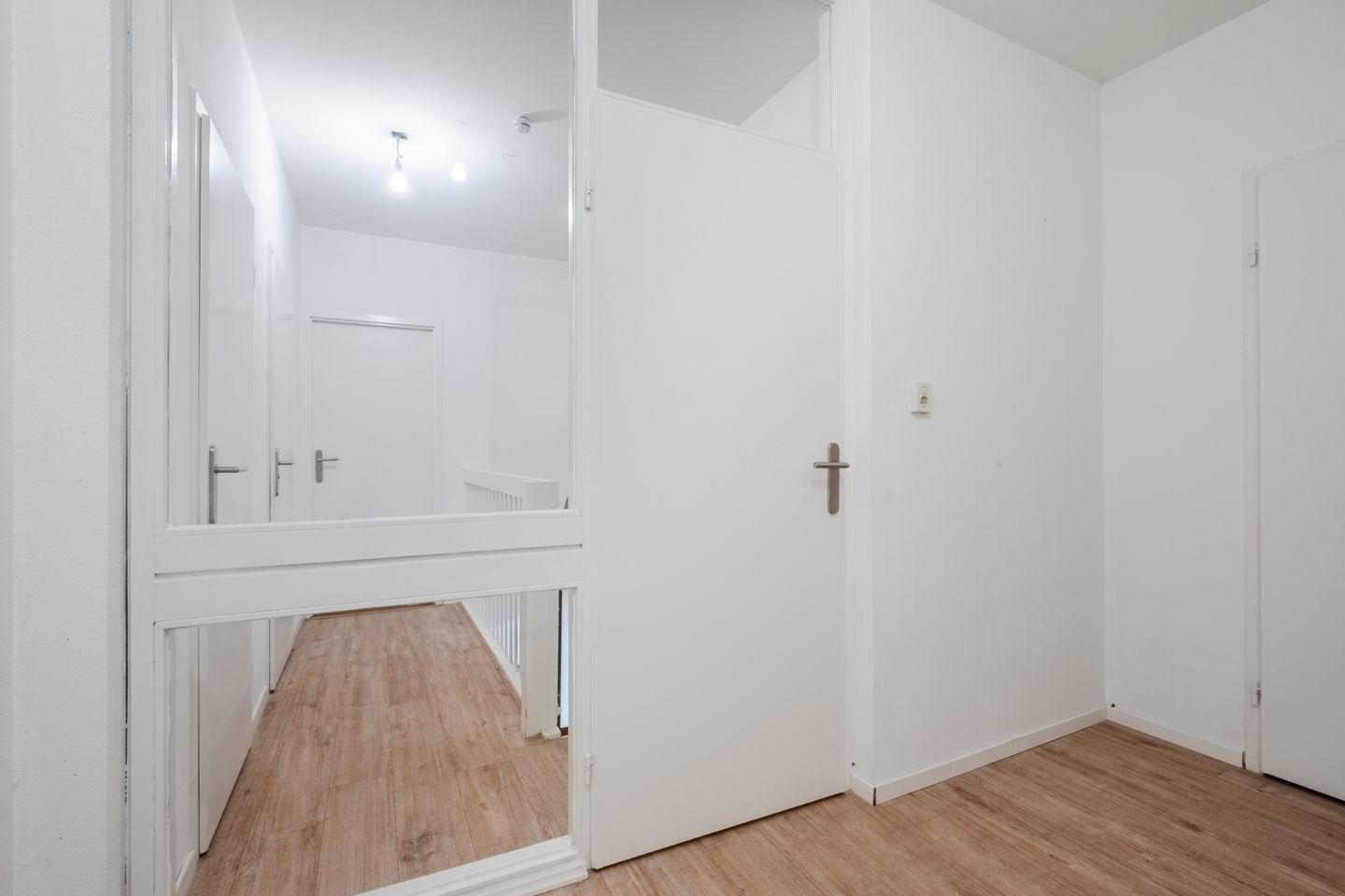 Foto 19 van Adelaartlaan 186