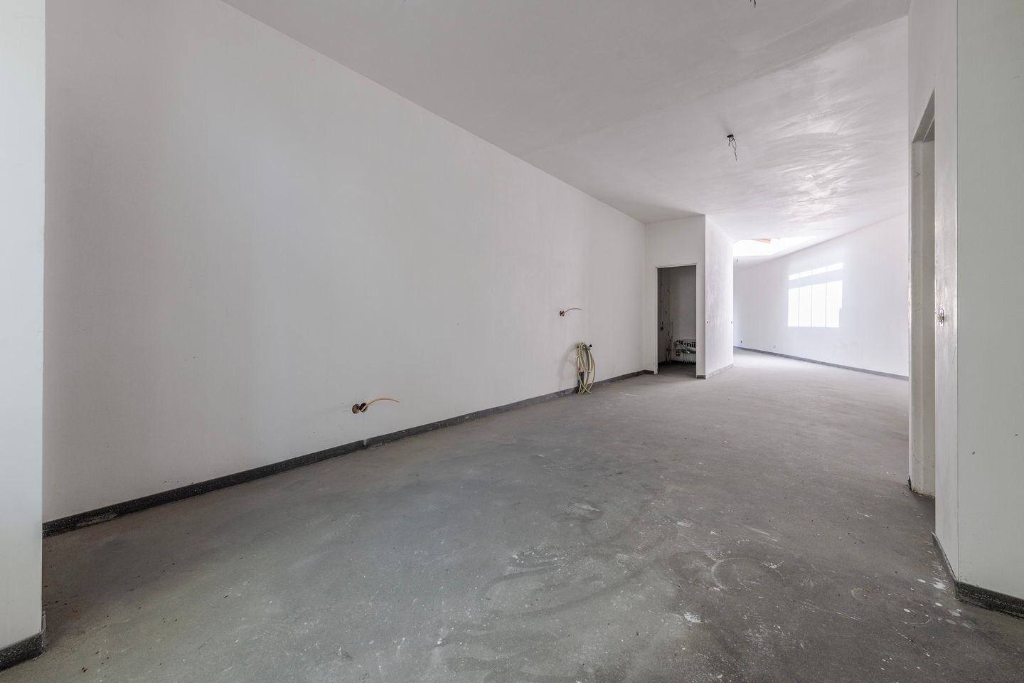 Photo 5 of van Oosthuyselaan 79-B