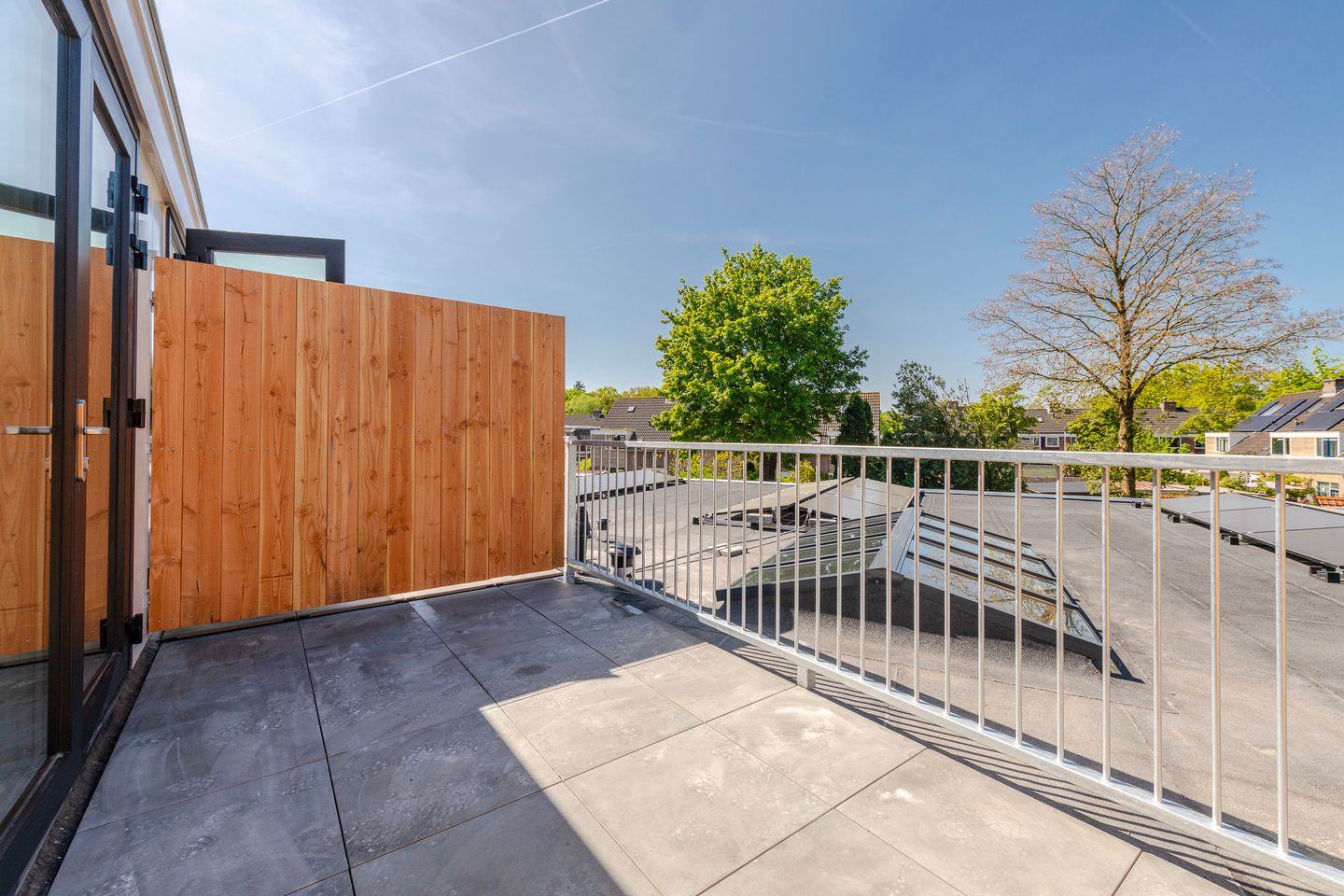 Photo 19 of van Oosthuyselaan 79-B