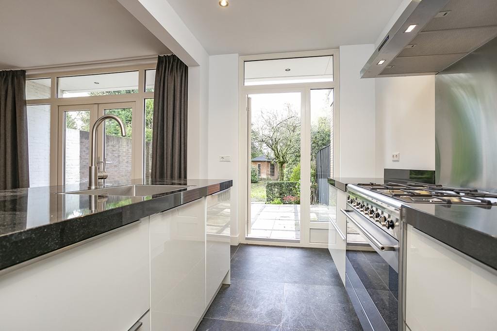 Photo 8 of Storm van 's-Gravesandeweg 75