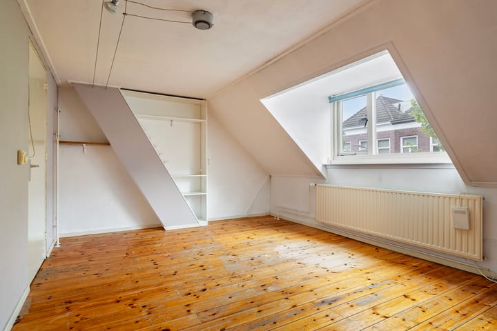 Foto 16 van Godevaert Montensstraat 17