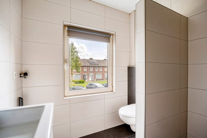 Foto 4 van Jan van Galenstraat 12