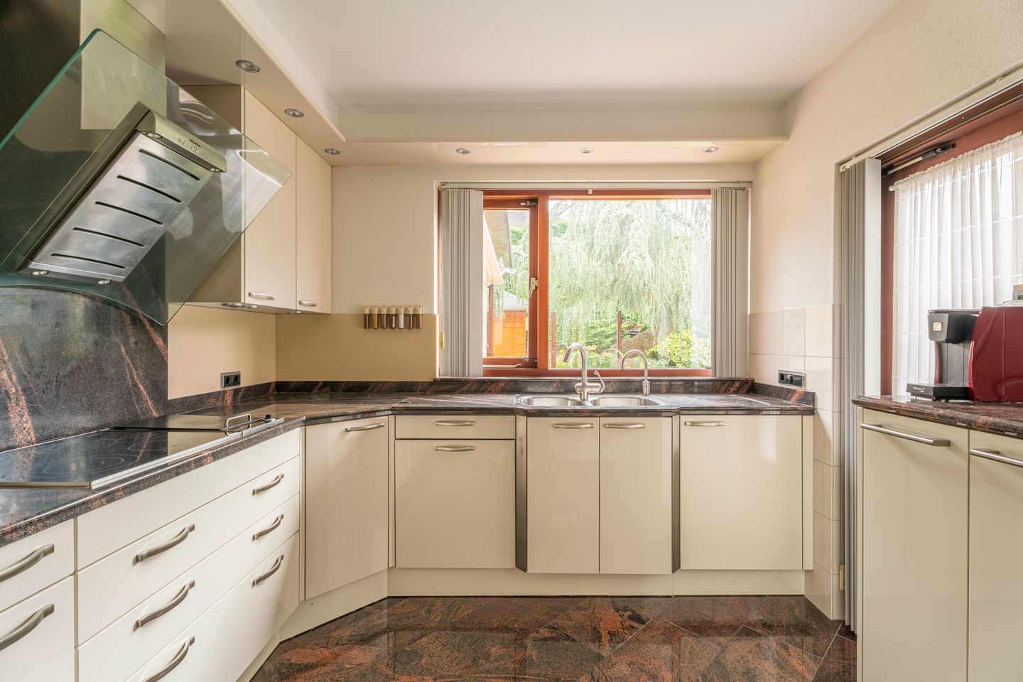 Foto 10 van Wilgenlaan 1