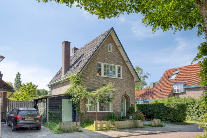 Foto 43 van IJsbaanstraat 8