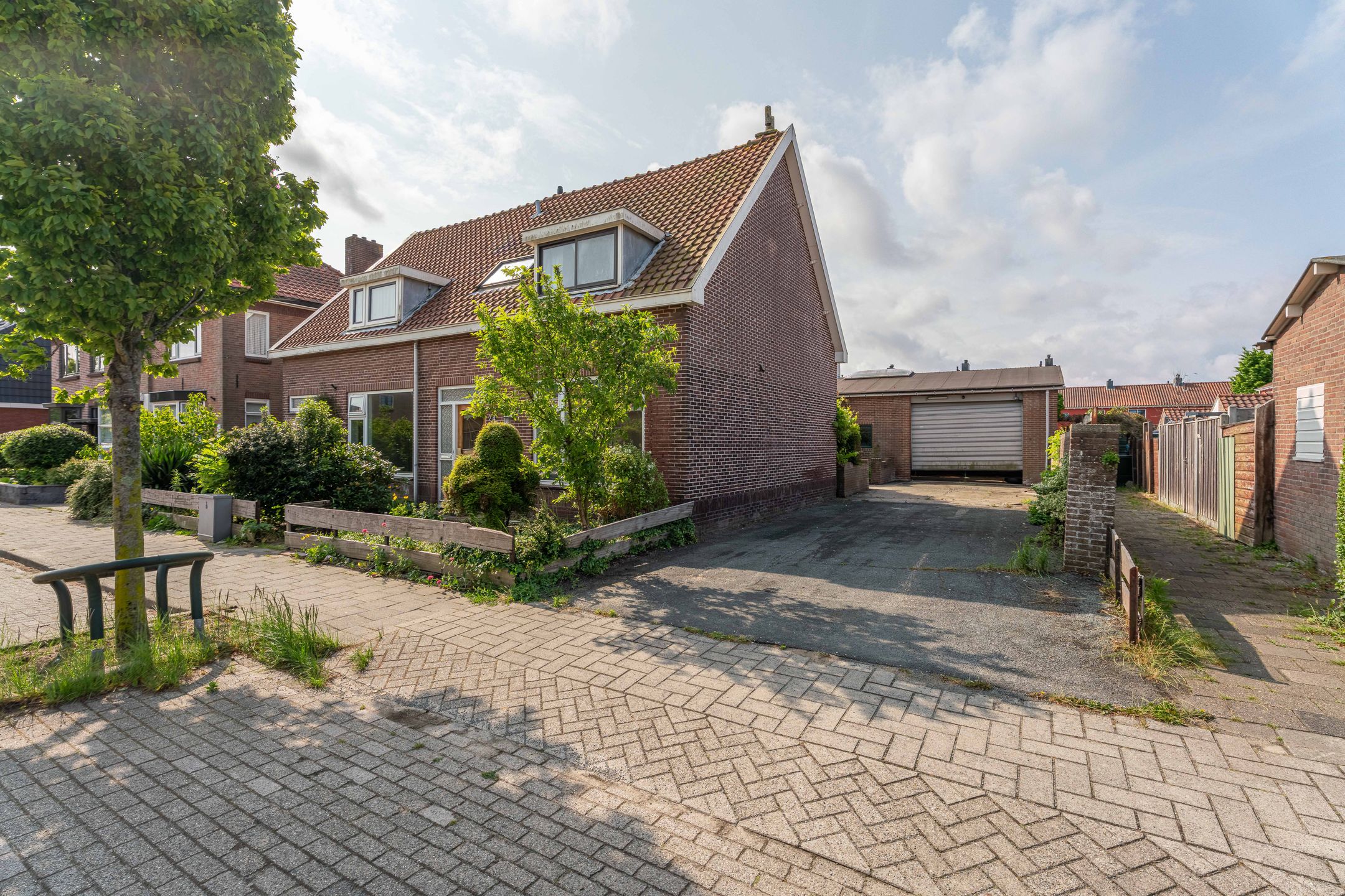 Photo 33 of Burgemeester Meijboomstraat 24