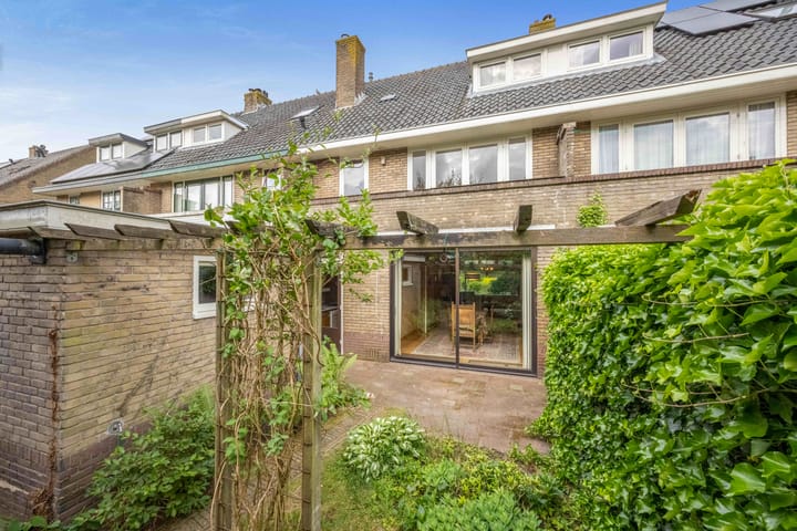 Foto 40 van Johan de Wittstraat 31