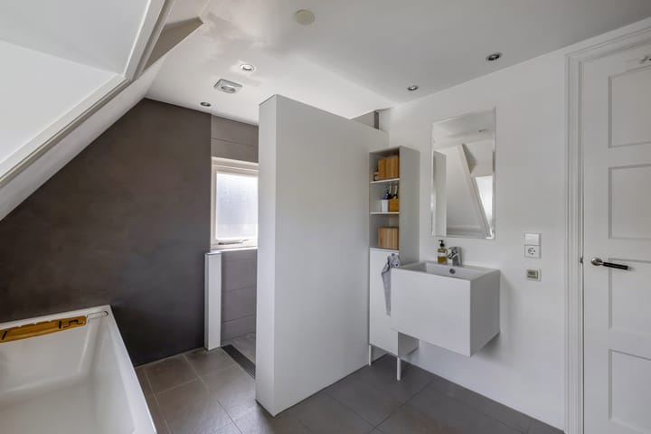 Photo 26 of Kortenaerstraat 10