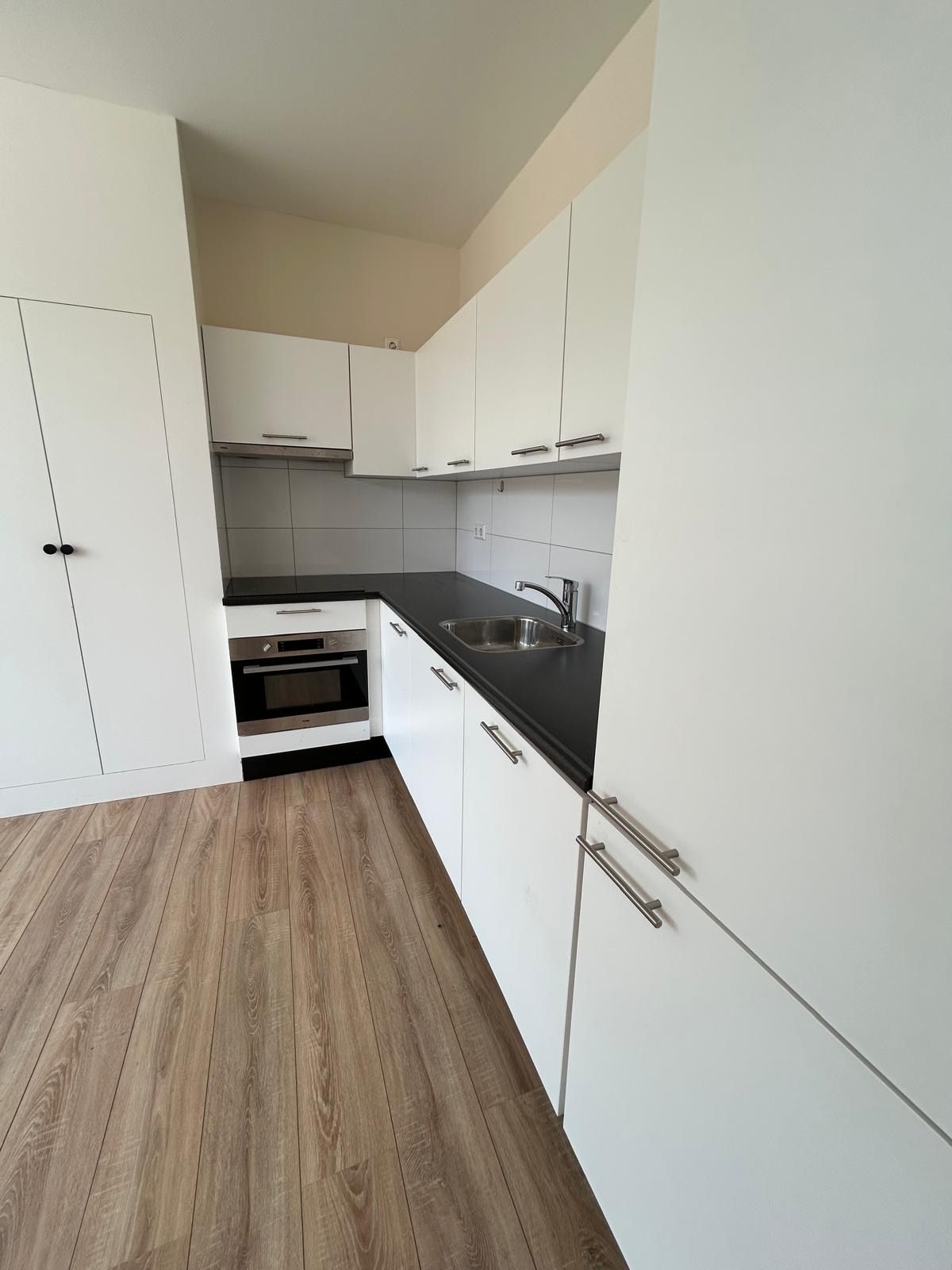 Foto 9 van Pleinweg 8-B