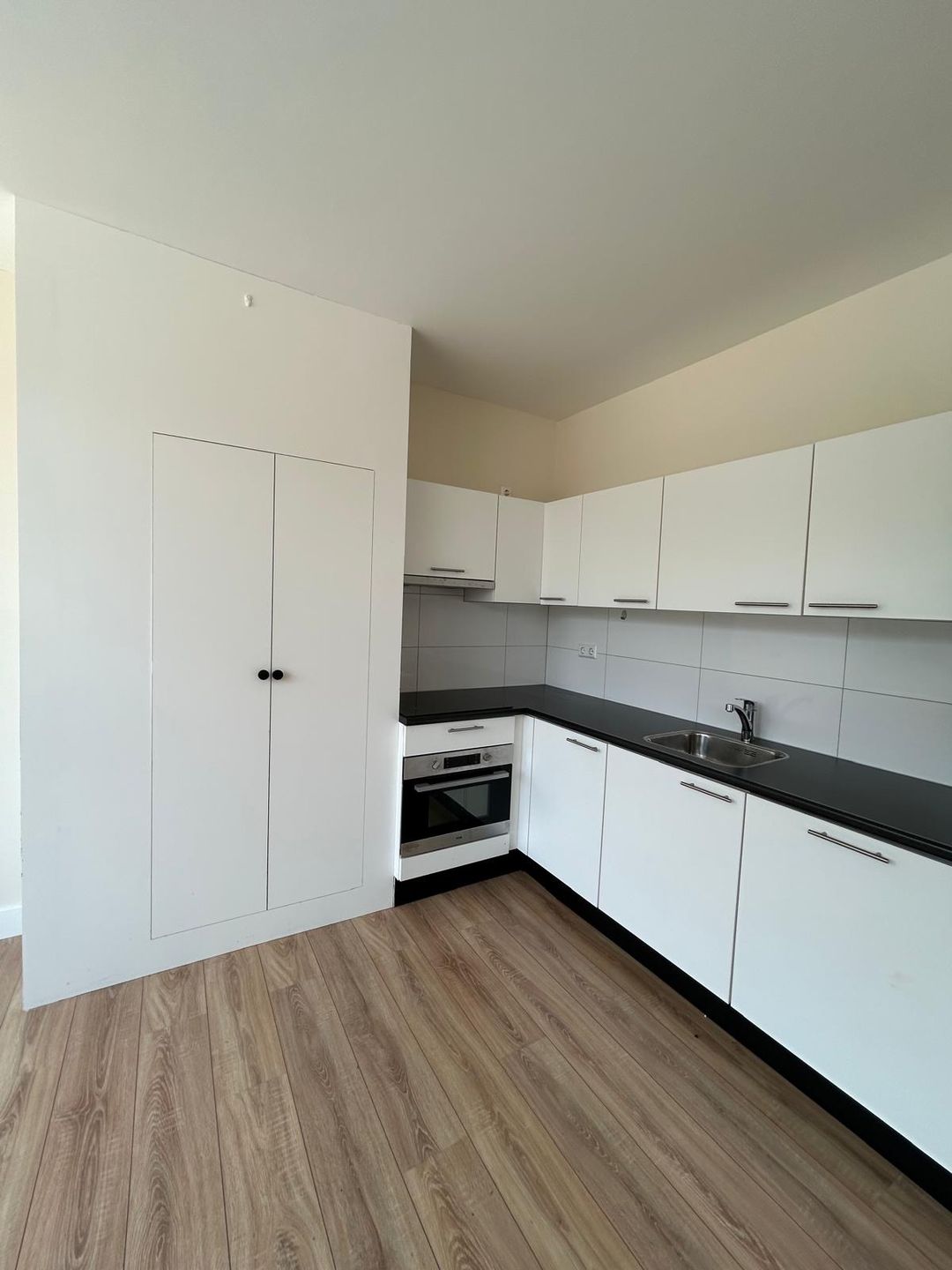 Foto 7 van Pleinweg 8-B