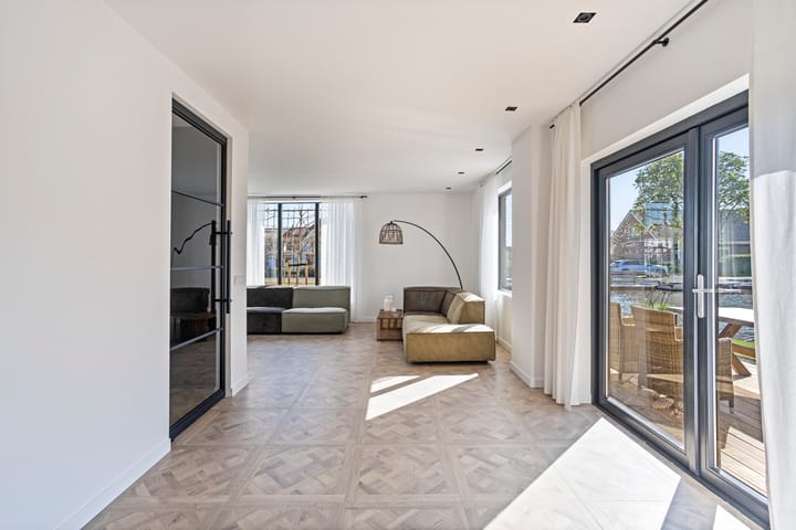 Photo 10 of Oud Adeselaan 6-A