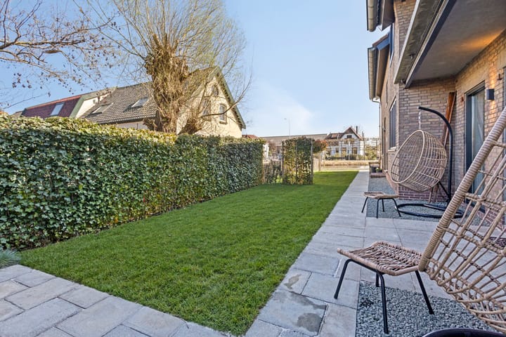 Photo 40 of Oud Adeselaan 6-A