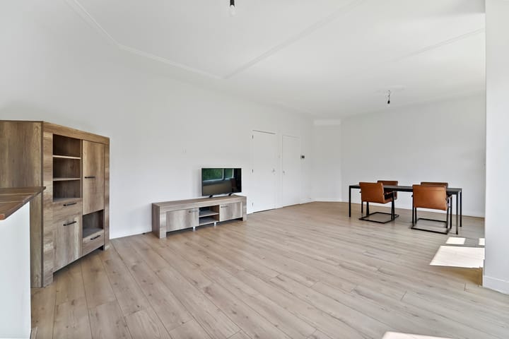 Foto 6 van Goudenregenplein 6