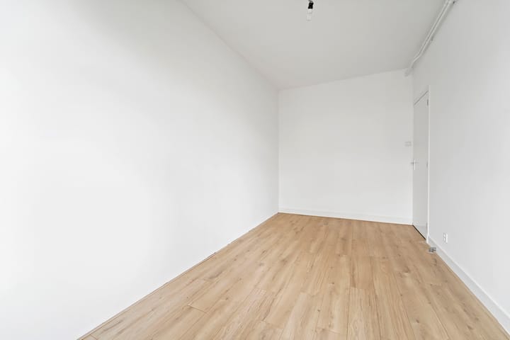 Foto 16 van Goudenregenplein 6