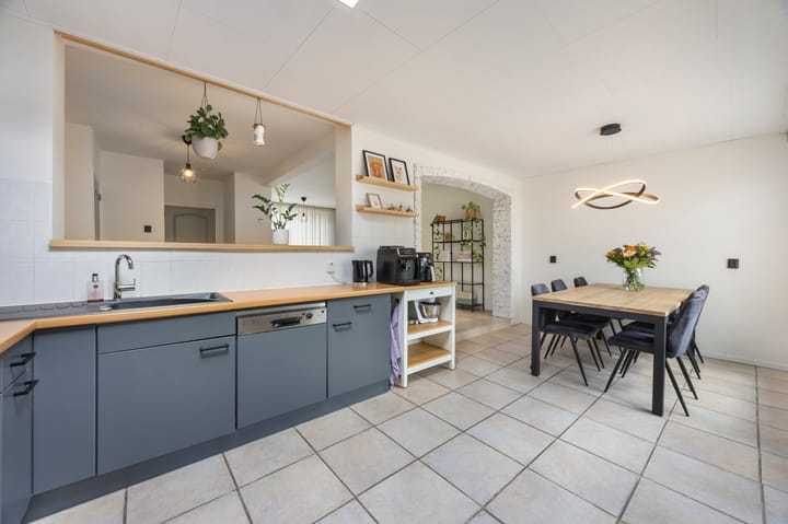 Photo 19 of Wilhelminalaan 36