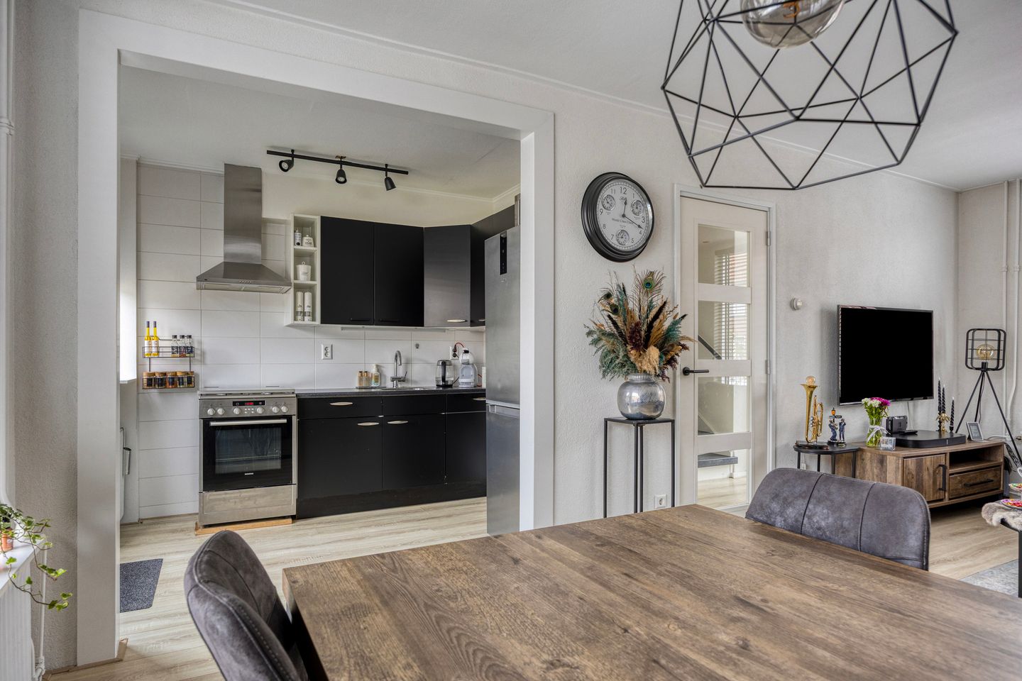 Foto 10 van de Ruijterstraat 25