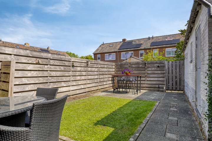 Foto 18 van de Ruijterstraat 25