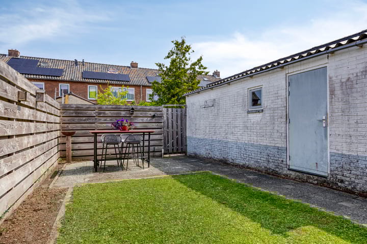 Foto 19 van de Ruijterstraat 25