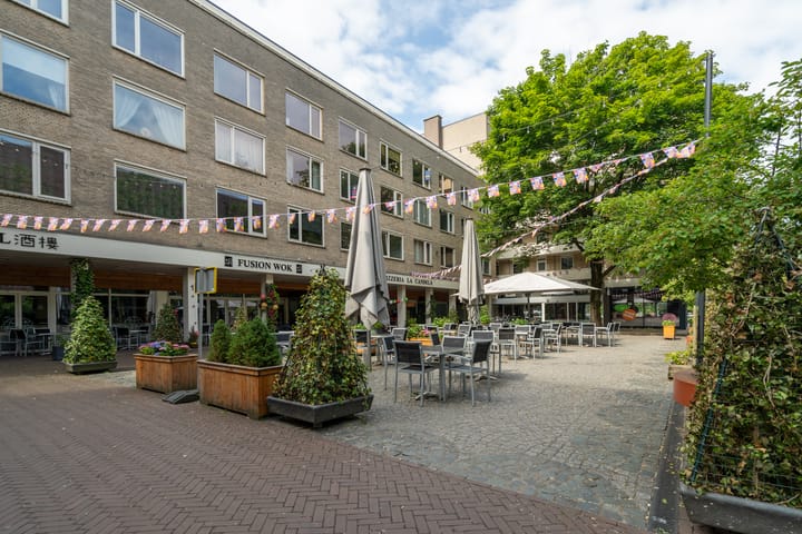 View photo of Boulevard 1945 266