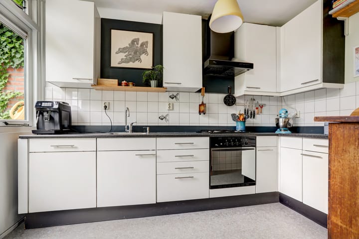 Foto 12 van van Musschenbroekstraat 21