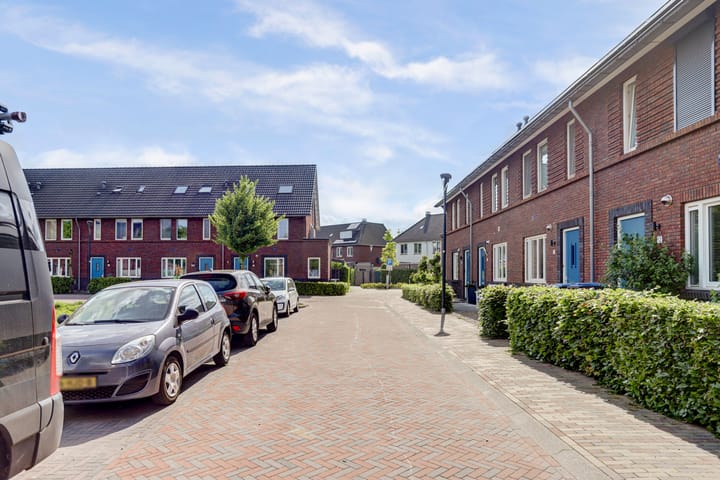 Foto 2 van Annie M.G. Schmidthof 13