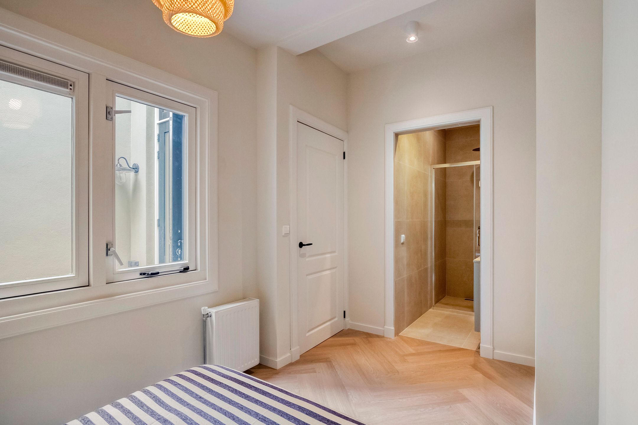 Foto 15 van Haarlemmerstraat 144-A