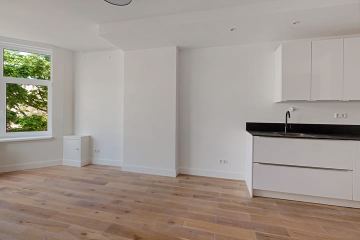 Photo 10 of Hoog Buurlostraat 48