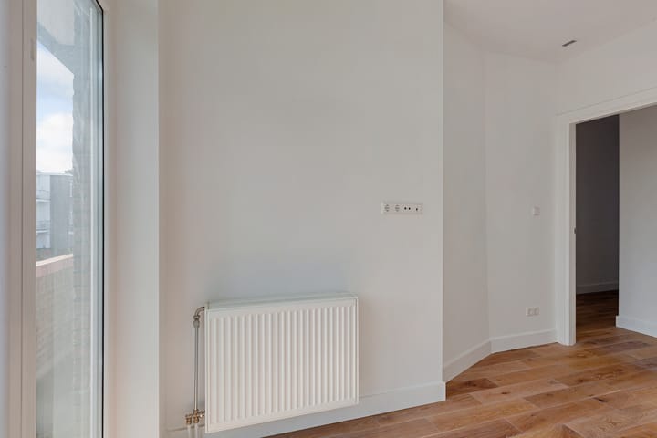 Photo 13 of Hoog Buurlostraat 48