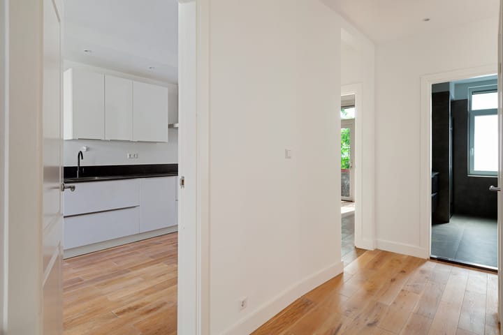 Photo 30 of Hoog Buurlostraat 48