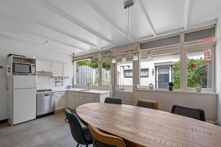 Photo 14 of Hendrikstraat 10