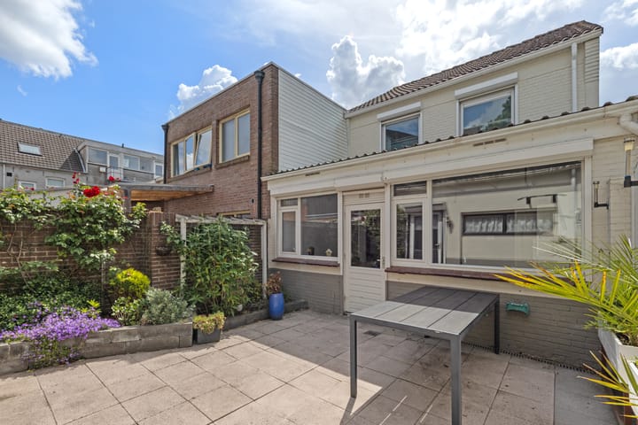 Photo 37 of Hendrikstraat 10