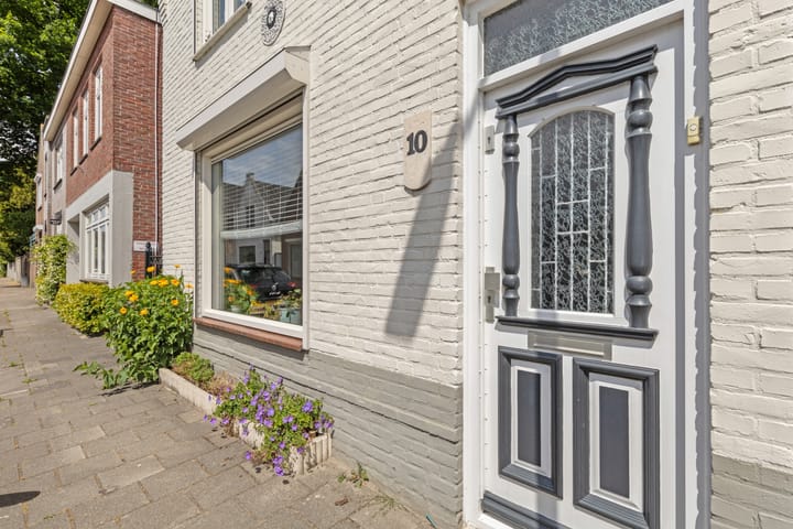 Photo 39 of Hendrikstraat 10