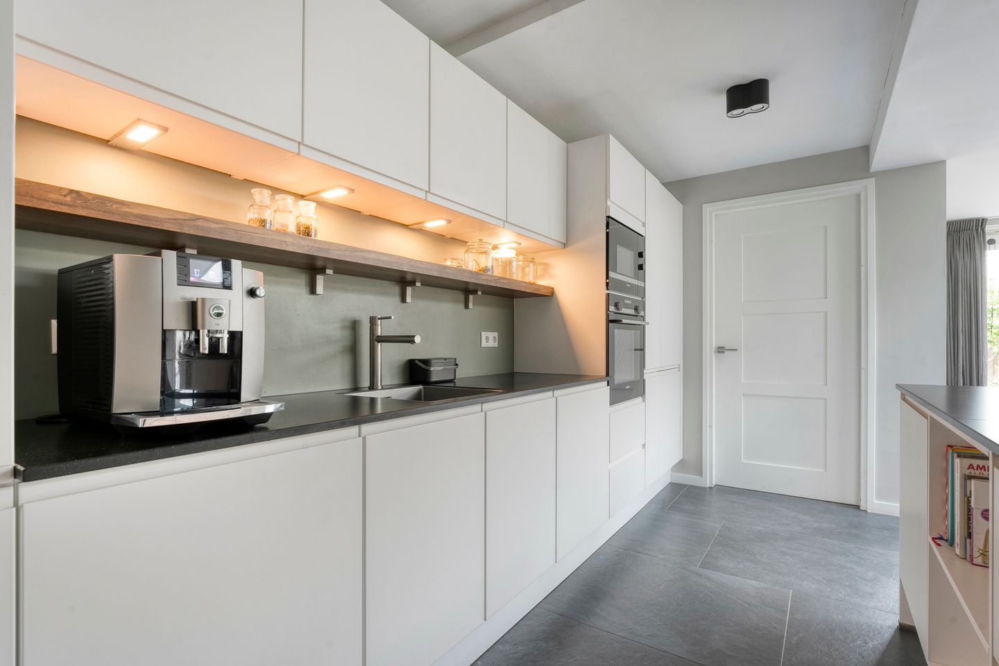 Foto 10 van Hoefblad 36