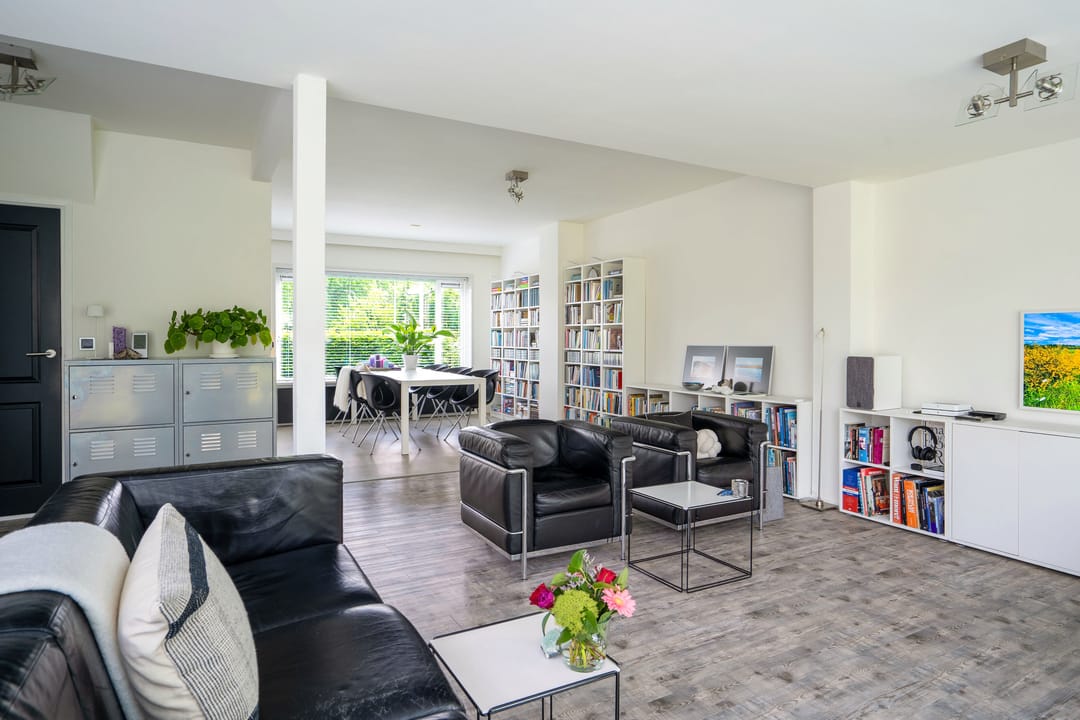 Foto 2 van Middenlaan 27