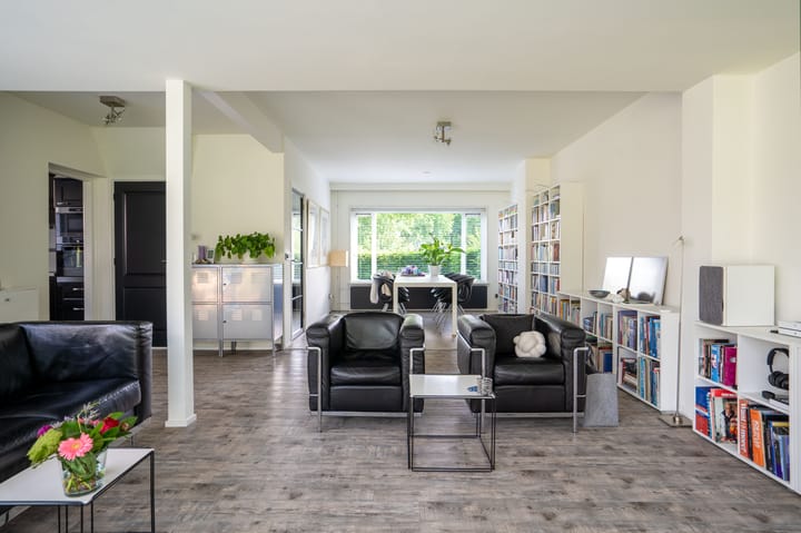 Foto 6 van Middenlaan 27