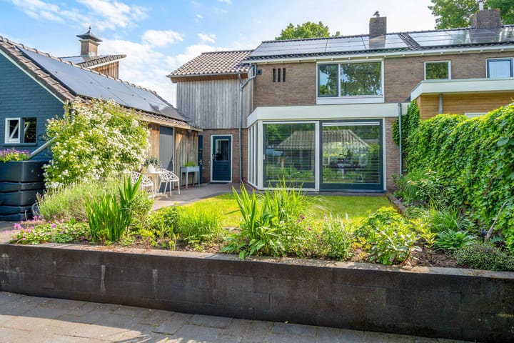 Foto 5 van Middenlaan 27