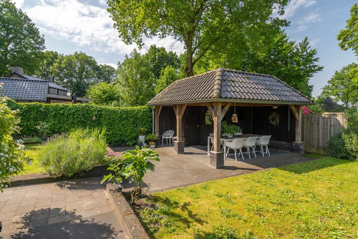 Foto 27 van Middenlaan 27