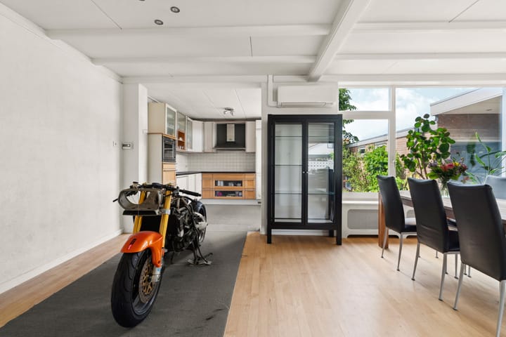 Photo 12 of Hövelstraat 2