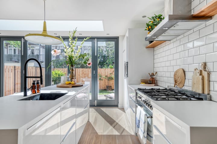 Foto 1 van Pieter van der Doesstraat 25-H