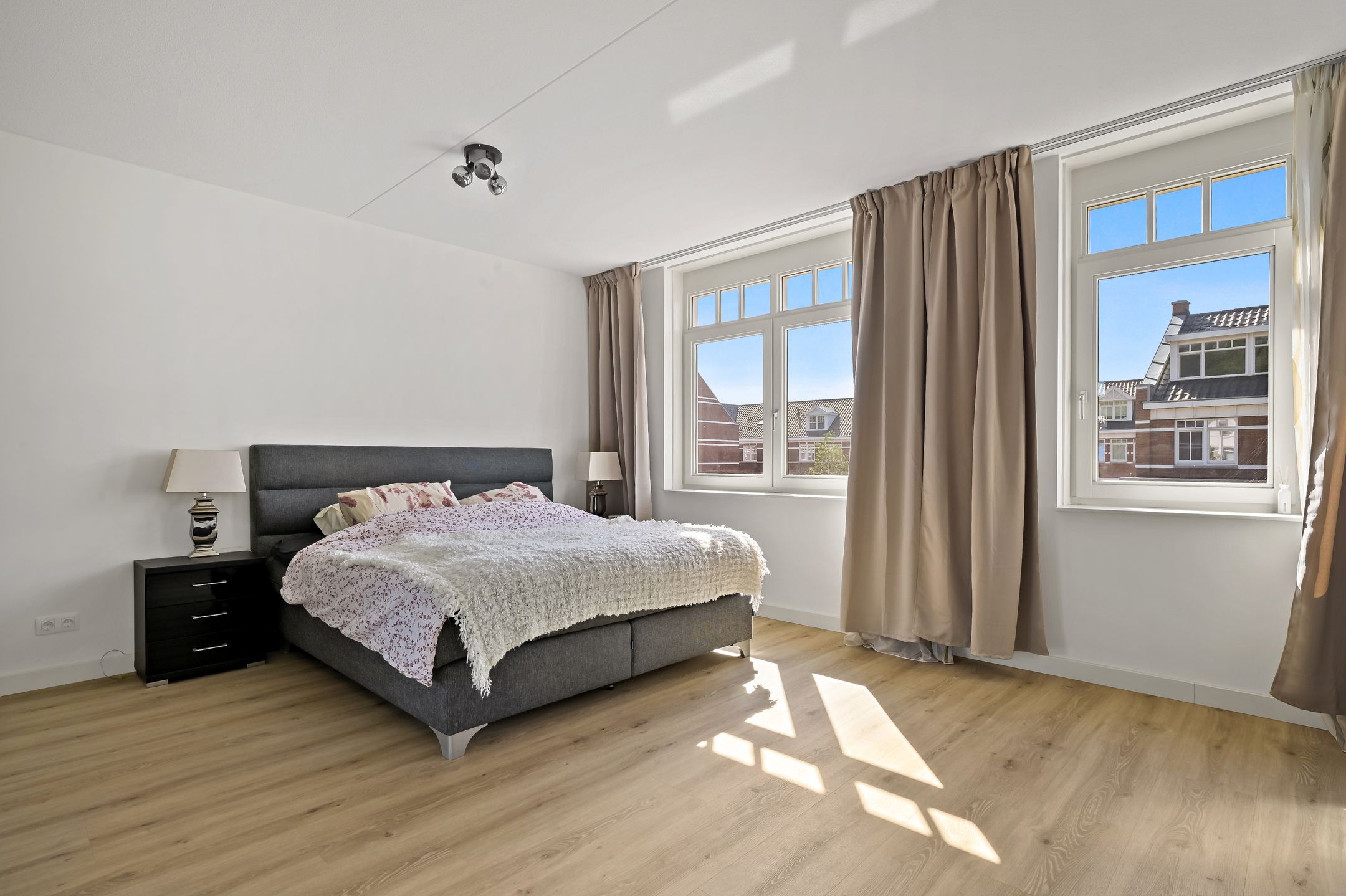 Foto 21 van Markgraaflaan 142